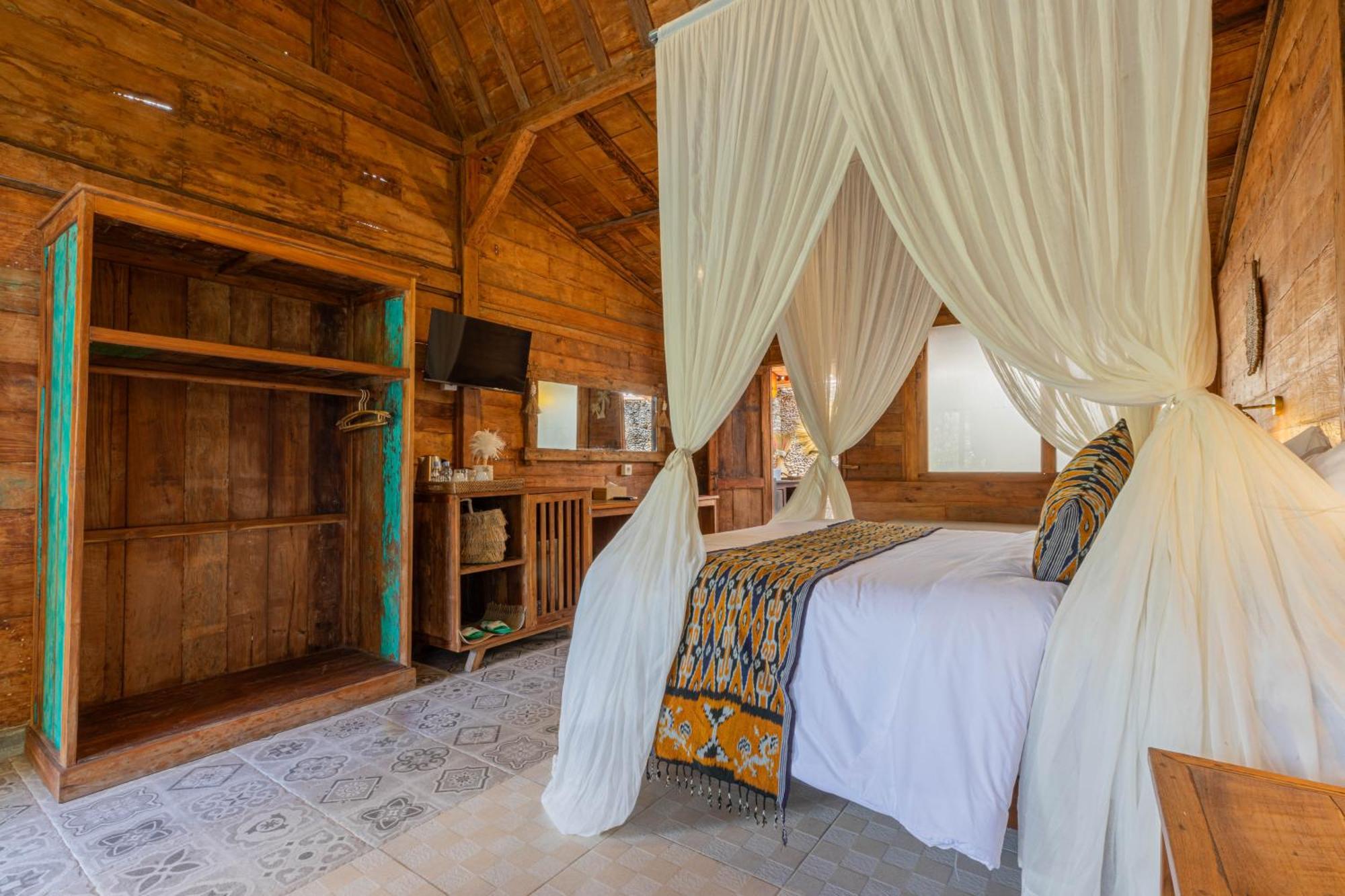 Jukung Hotel 3*